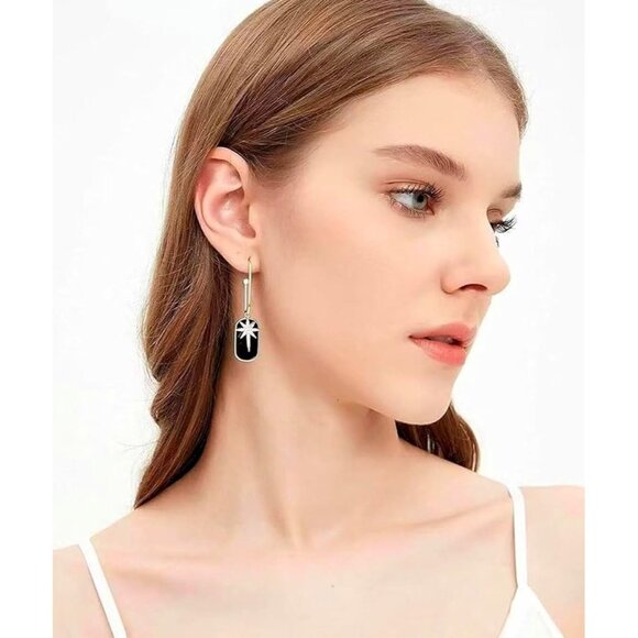 Black 1 Gold Lightweight Statement Dangle Trendy Hypoallergic Earring For Women - Picture 4 of 8